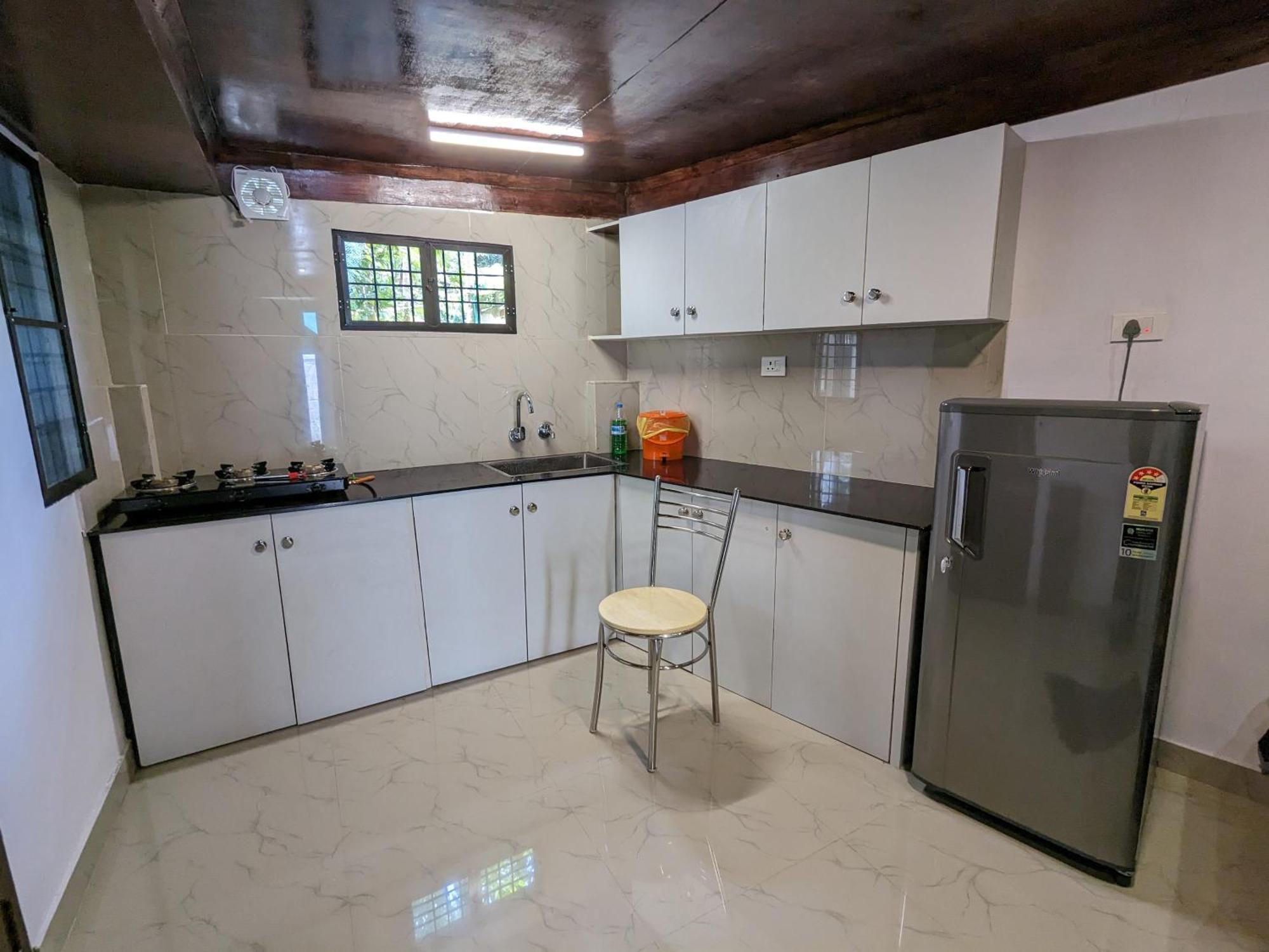 Budget Home Коччи Экстерьер фото