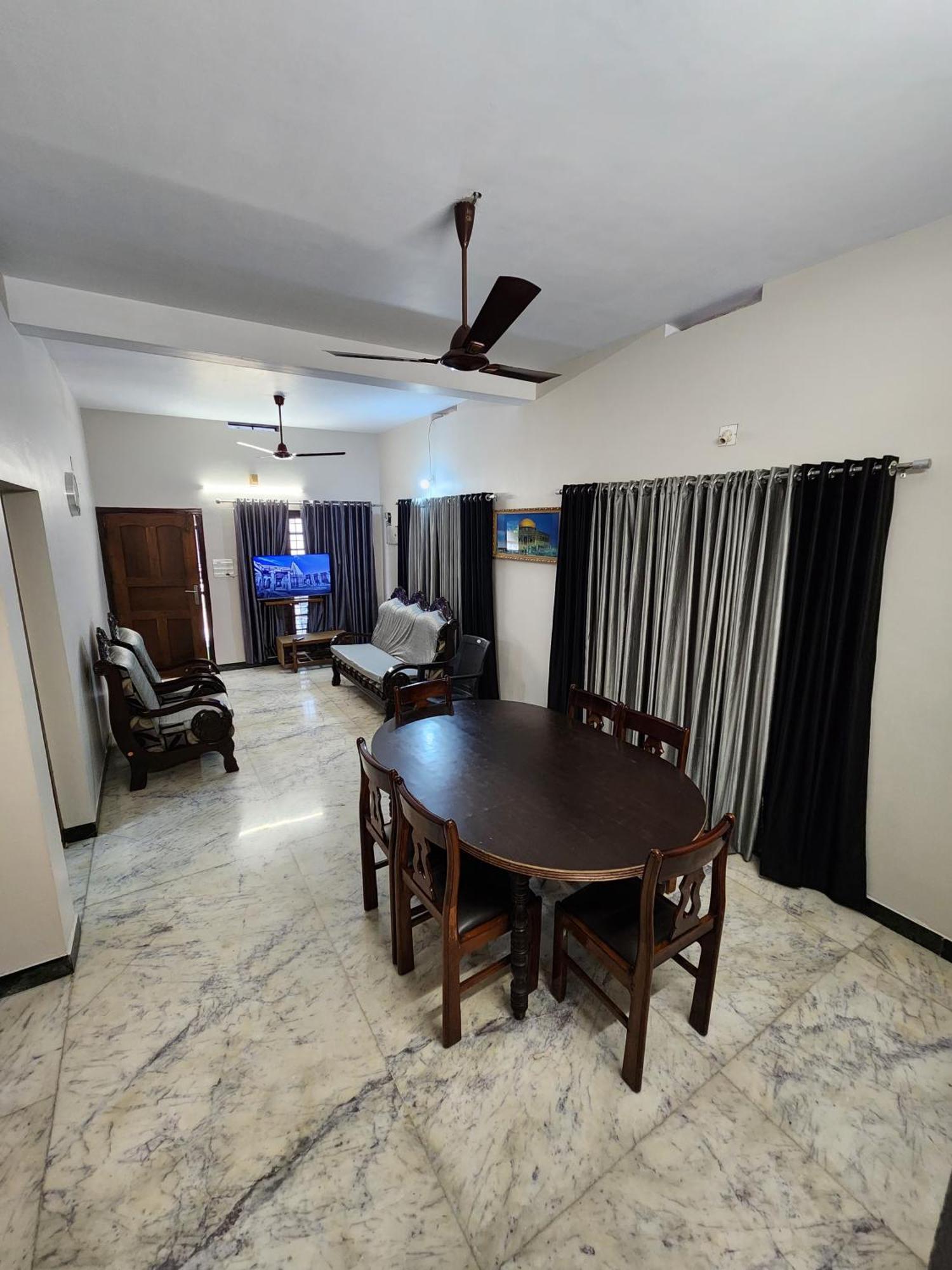 Budget Home Коччи Экстерьер фото