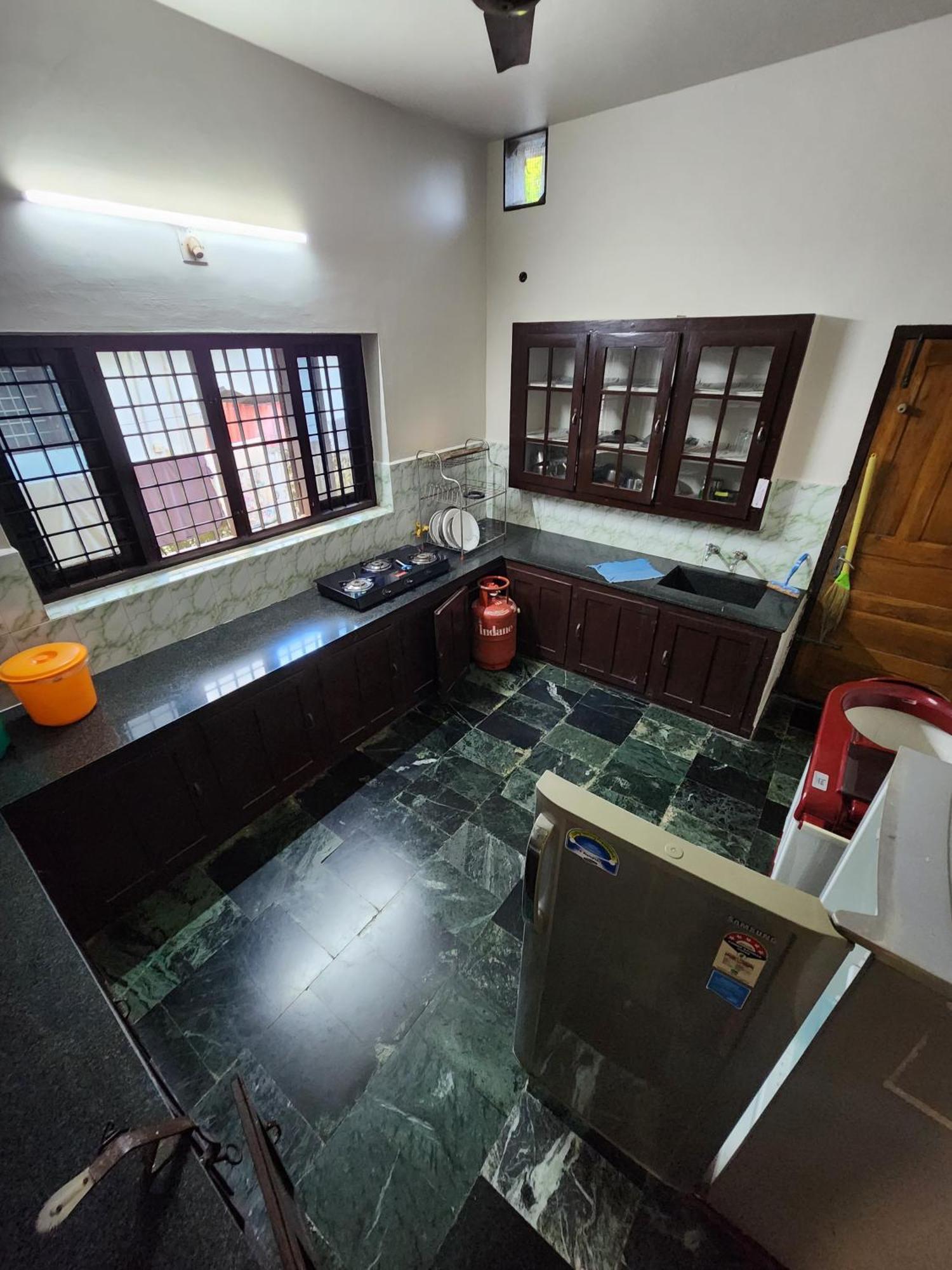 Budget Home Коччи Экстерьер фото